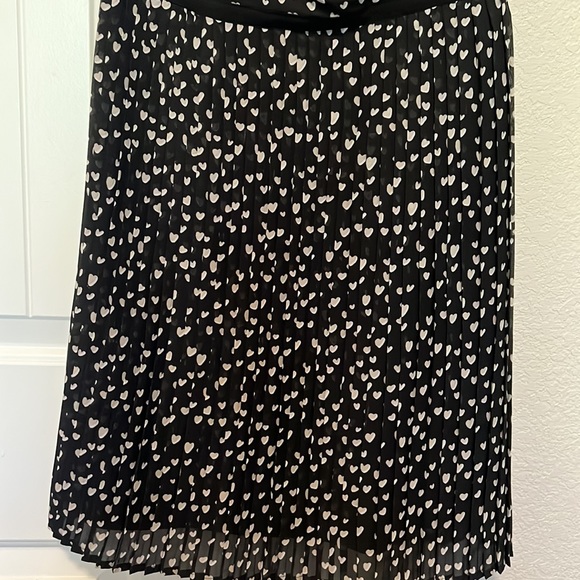 Woman’s Dress - Picture 4 of 4